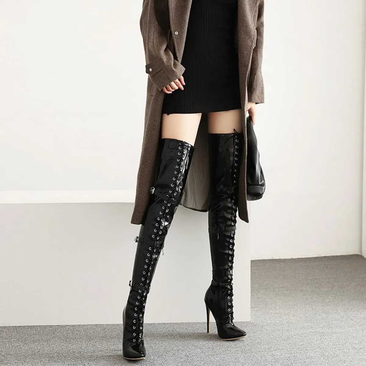 4.72 pulgadas Zapatos de tacón alto fetiche sexys grandes para mujer Zapatos de tacón alto finos con encaje de charol Cordones Botas hasta el muslo hasta la rodilla para motocicleta botines