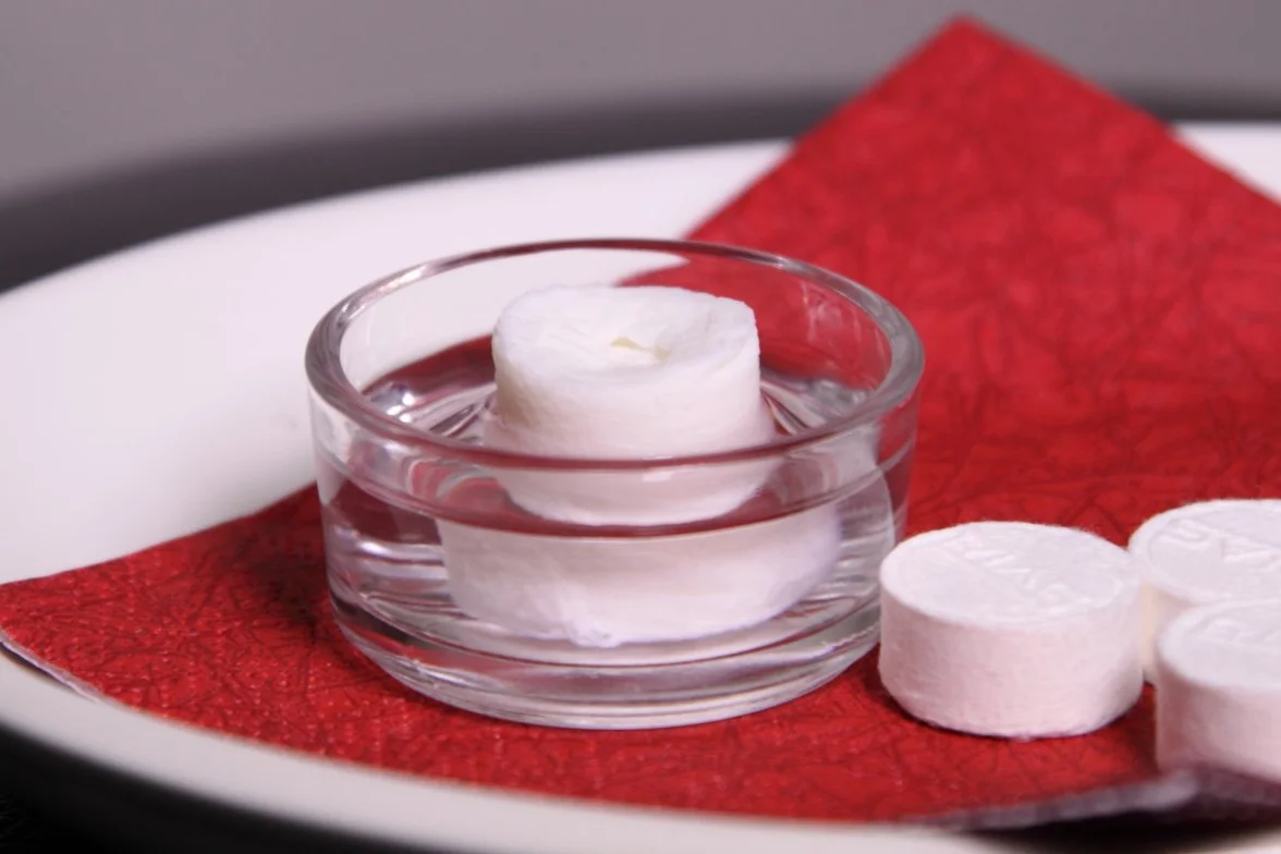 RIAS - Paños secos originales en forma de pastillas, 100% biodegradables, mini toallita de mano comprimida que ahorra espacio, blanda, absorbente, como trapo de cocina, toallita refrescante si se moja con agua, paño de limpieza, el pañuelo perfecto, 500 u