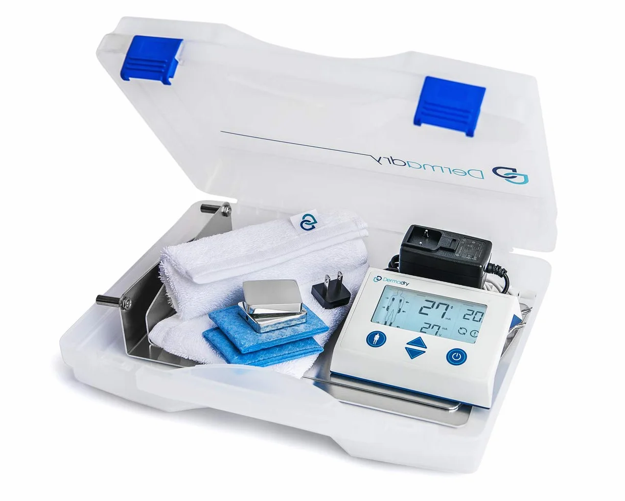 Dermadry Total — Dispositivo de iontoforesis de uso doméstico para la sudoración de manos, pies y axilas