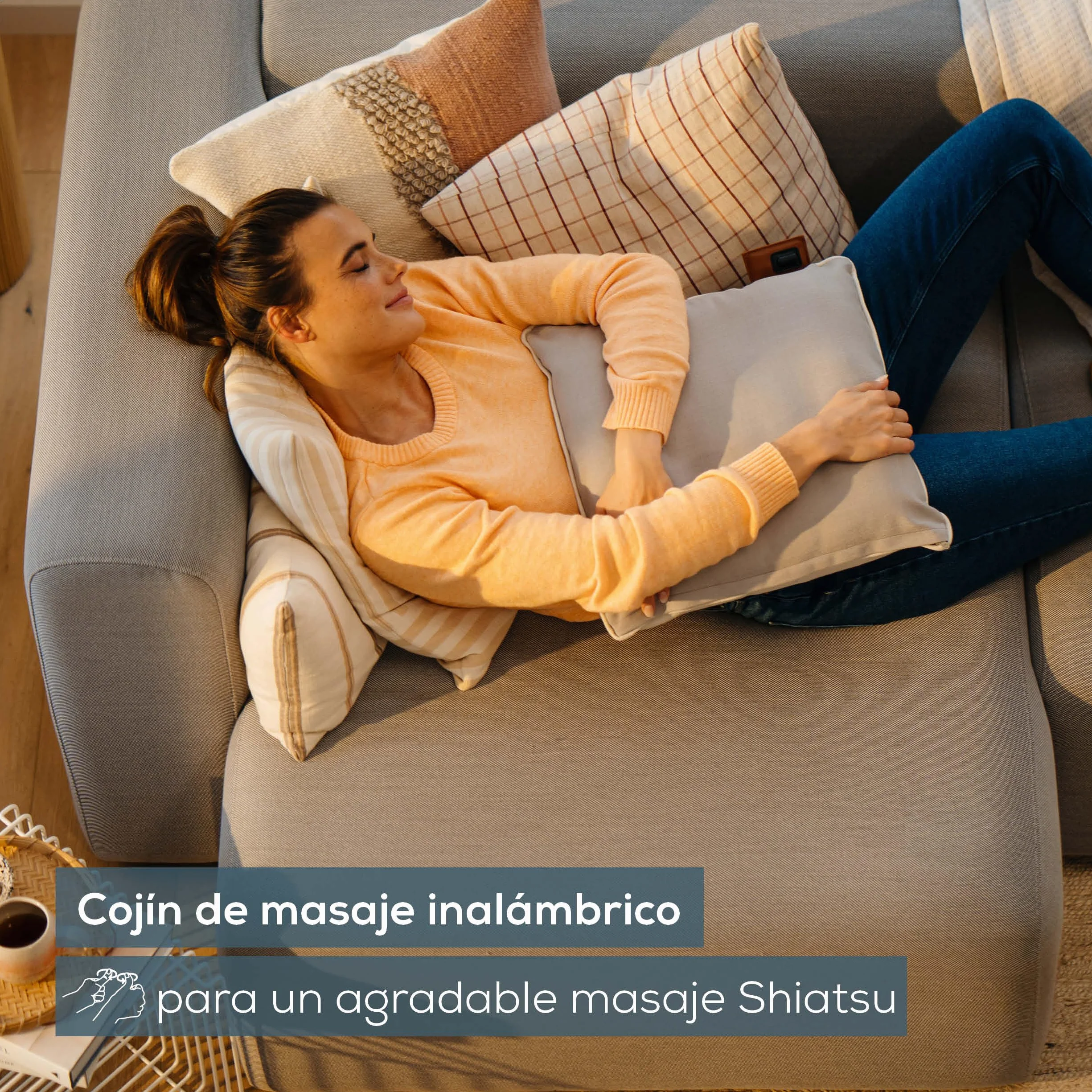 Beurer MG 139 Cojín de masaje Shiatsu inalámbrico con calor, 40 x 40 cm, beige
