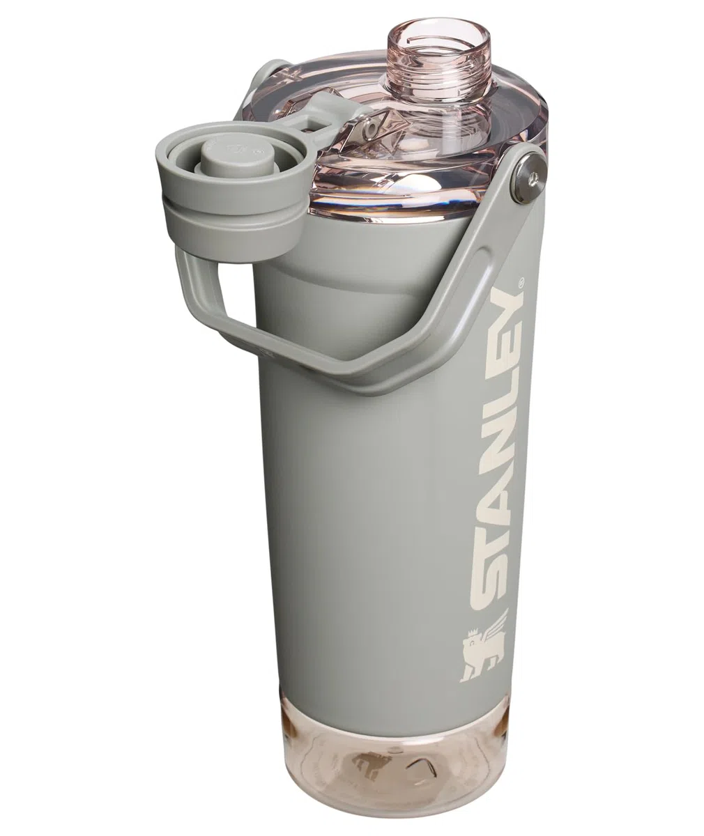 Stanley Activate - Botella mezcladora de 20 onzas, vaso agitador de acero inoxidable aislado a prueba de fugas, almacenamiento base y tapa de flujo rápido giratorio, batidos de proteínas y polvo para