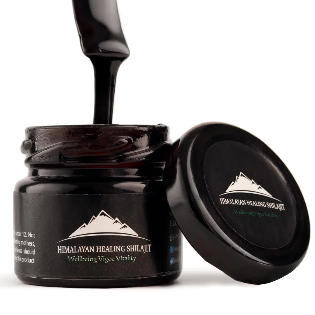Fresh Hand Collected Himalayan Shilajit - Calidad de oro - 30 gramos - Fabricado en instalaciones registradas GMP/ISO/Halal - Resina secada al sol - Probado en laboratorio de terceros - 84+